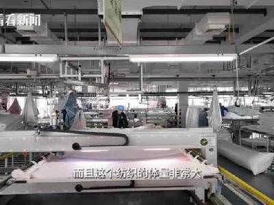 疊石橋家紡與服裝設(shè)計的跨界融合 傳統(tǒng)與現(xiàn)代的時尚交匯